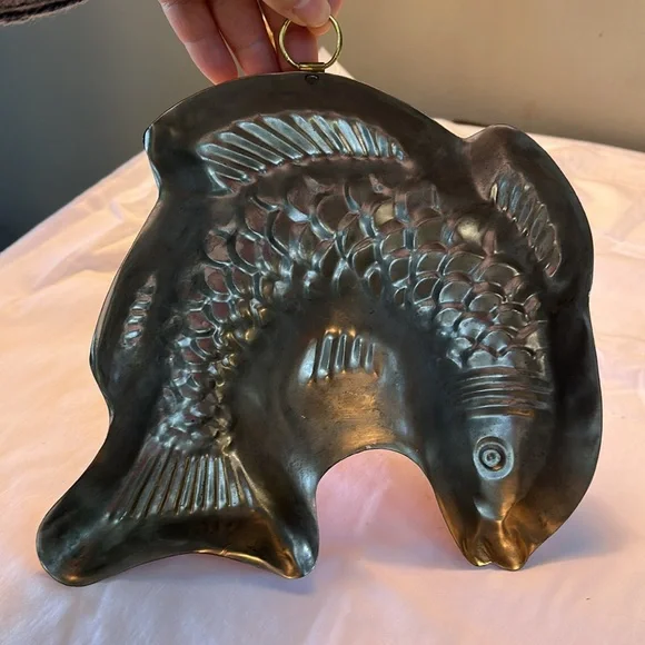 Copper Fish-Shaped Mold - Picture 2 of 10